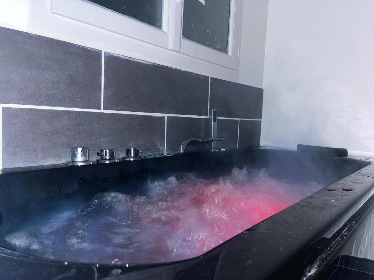 L'Oranger - Magnifique Studio Independant Sur Mougins Avec Jacuzzi Prive - Parking - Climatisation Eksteriør bilde