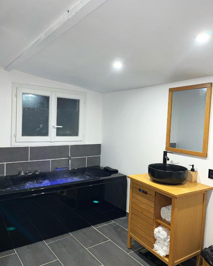L'Oranger - Magnifique Studio Independant Sur Mougins Avec Jacuzzi Prive - Parking - Climatisation Eksteriør bilde